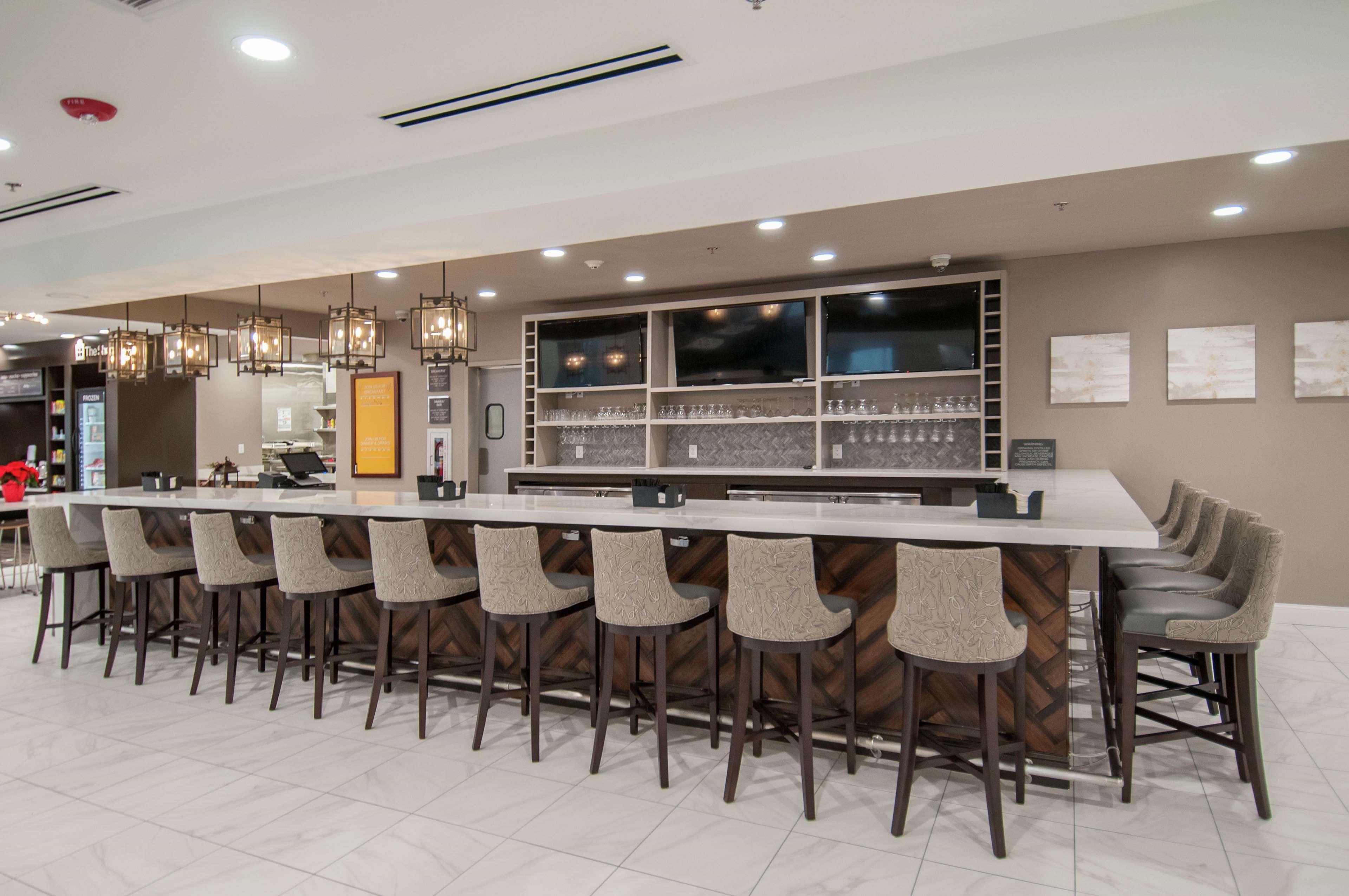 Hilton Garden Inn Jackson/Клинтон Экстерьер фото