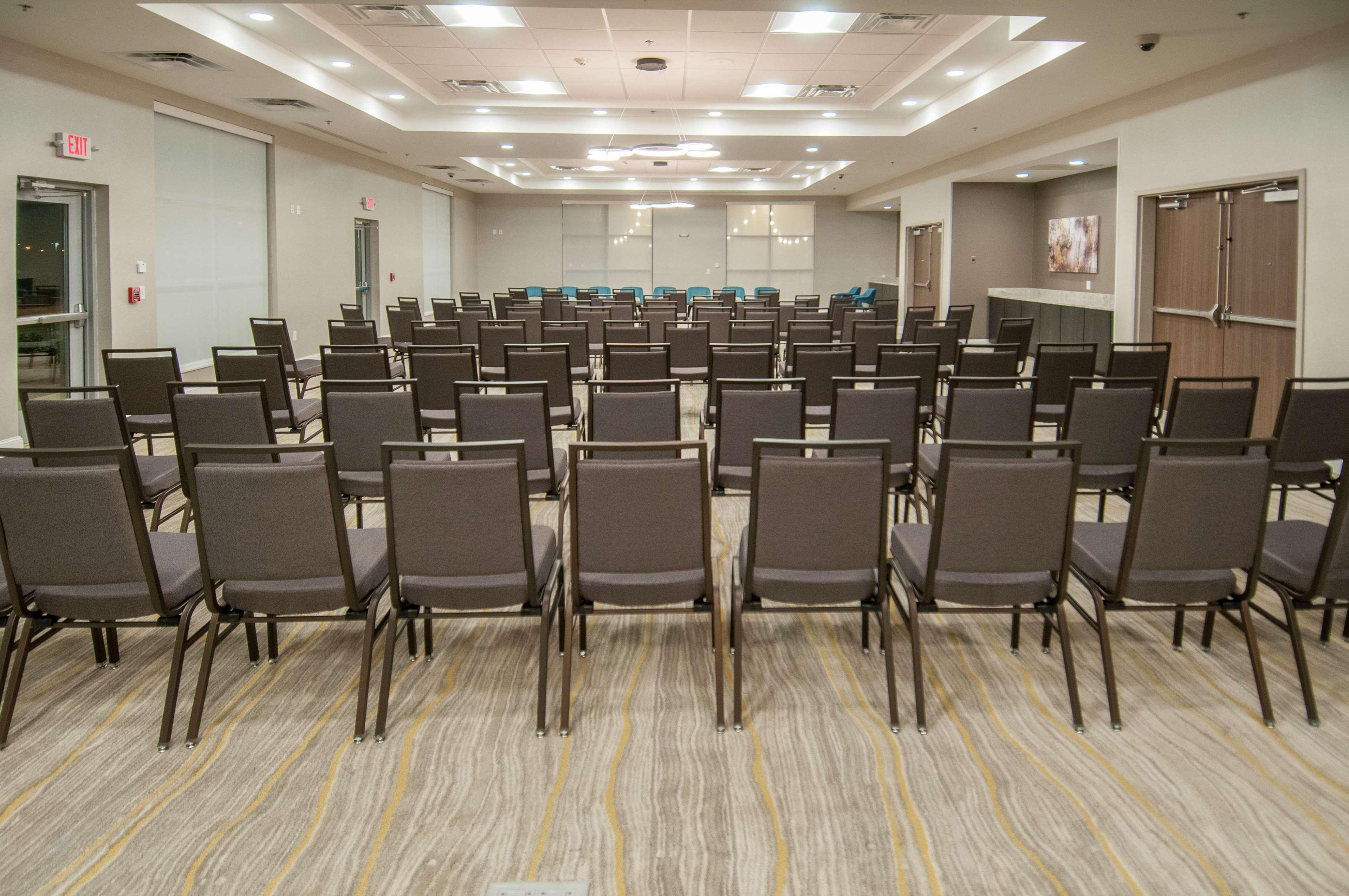 Hilton Garden Inn Jackson/Клинтон Экстерьер фото